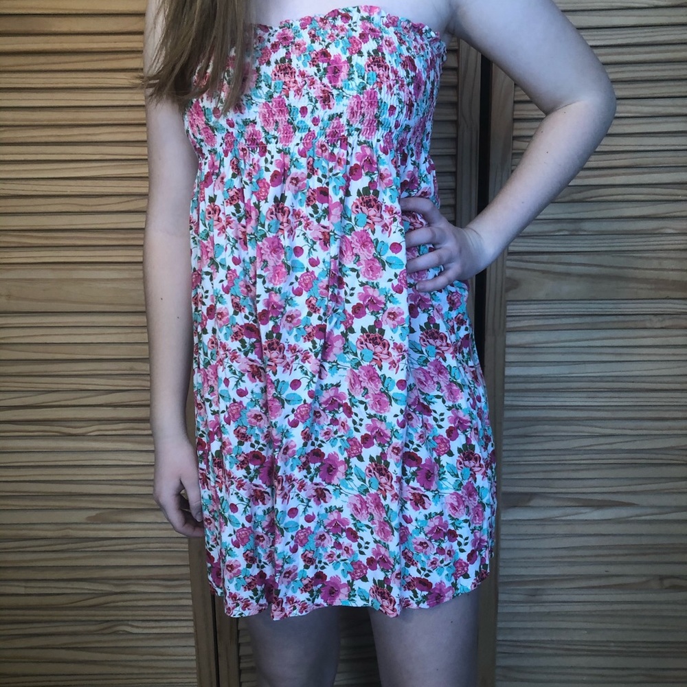 Flowy floral mini dress